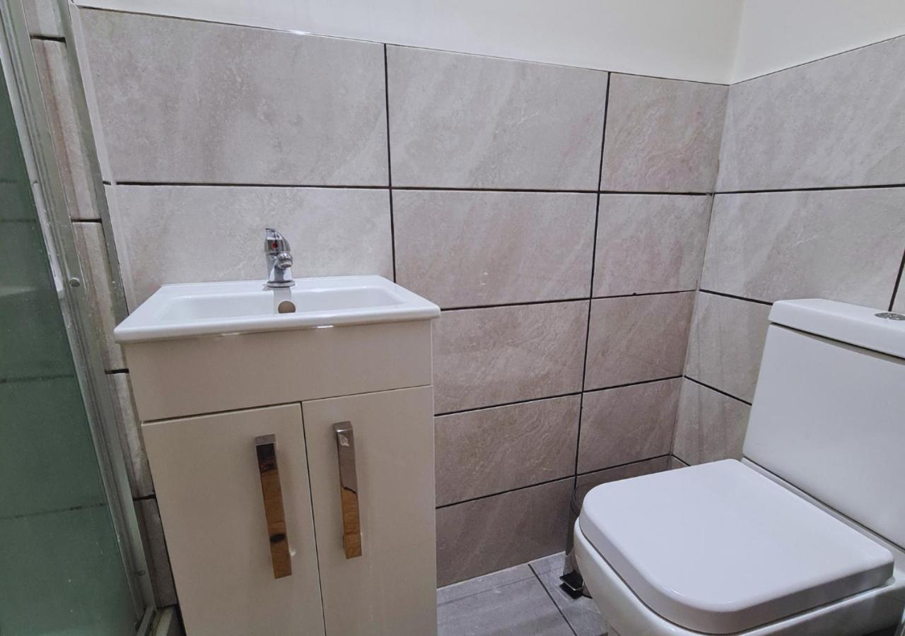 Modern 2 Bedroom Apartment In Peckham London Kültér fotó