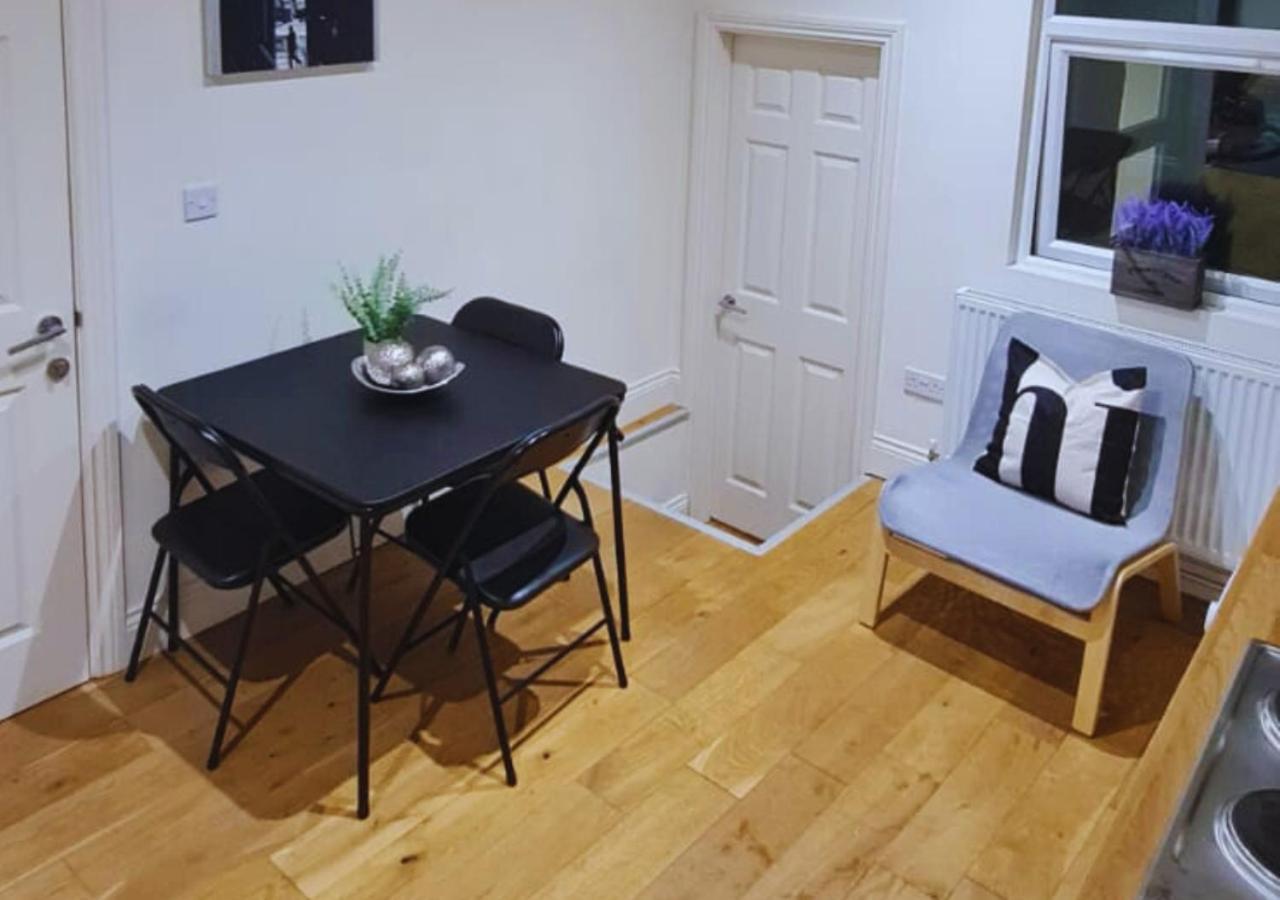 Modern 2 Bedroom Apartment In Peckham London Kültér fotó